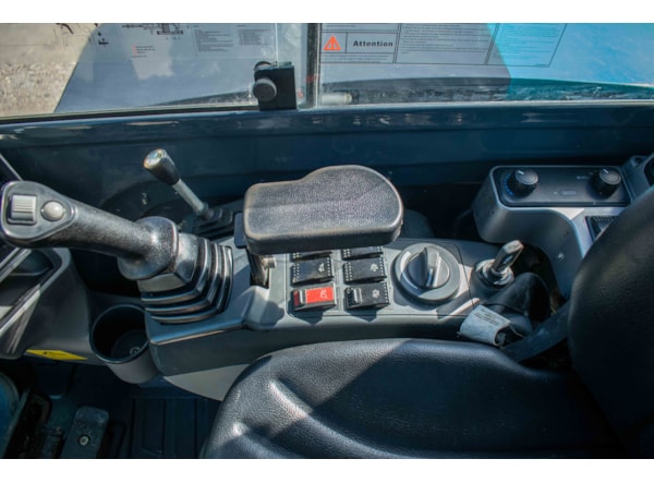 Midiexcavator SUNWARD 60 uf DISPONIBIL PENTRU INCHIRIERE de vanzare